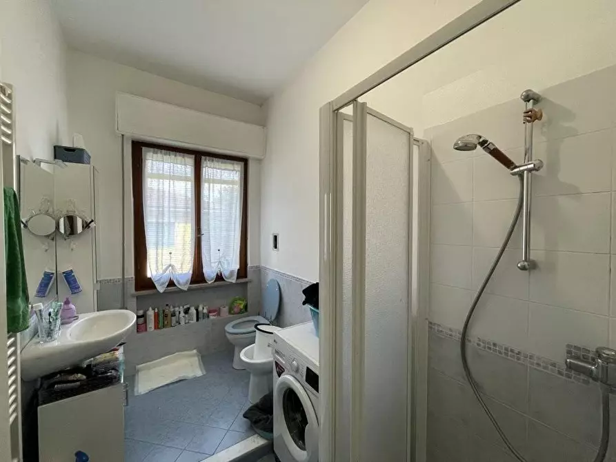 Immagine 22 di Appartamento in vendita  a Lucca