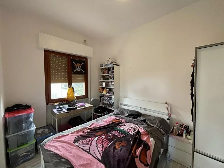 Immagine 17 di Appartamento in vendita  a Lucca