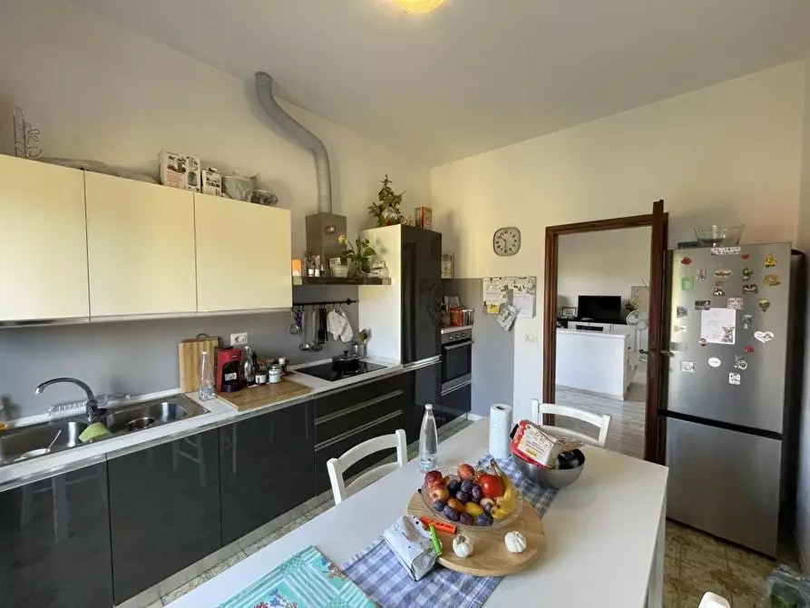 Immagine 8 di Appartamento in vendita  a Lucca