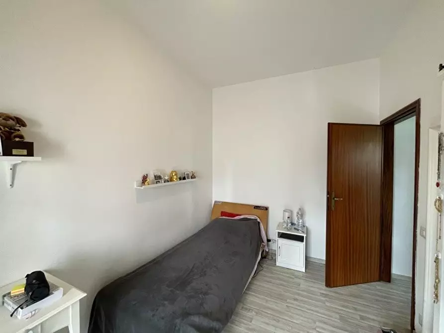 Immagine 14 di Appartamento in vendita  a Lucca