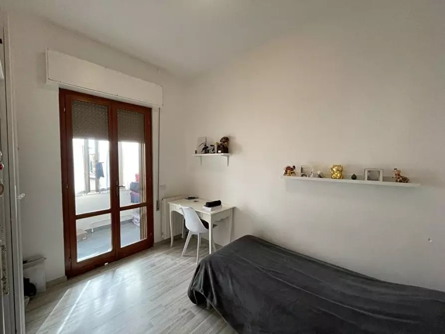 Immagine 13 di Appartamento in vendita  a Lucca