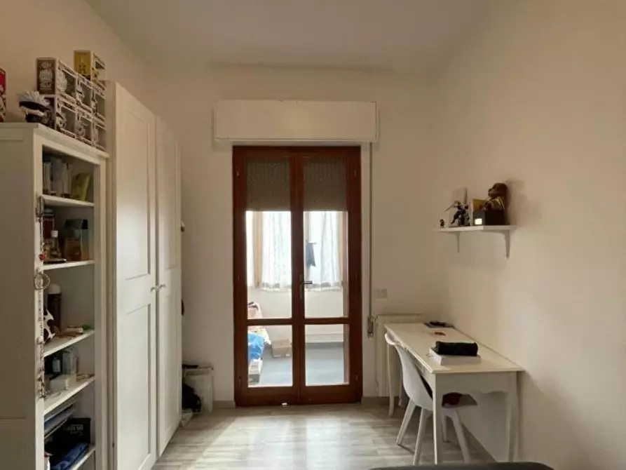 Immagine 16 di Appartamento in vendita  a Lucca