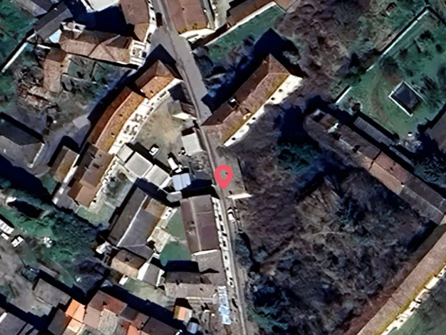 Immagine 8 di Locale commerciale in vendita  a Semiana