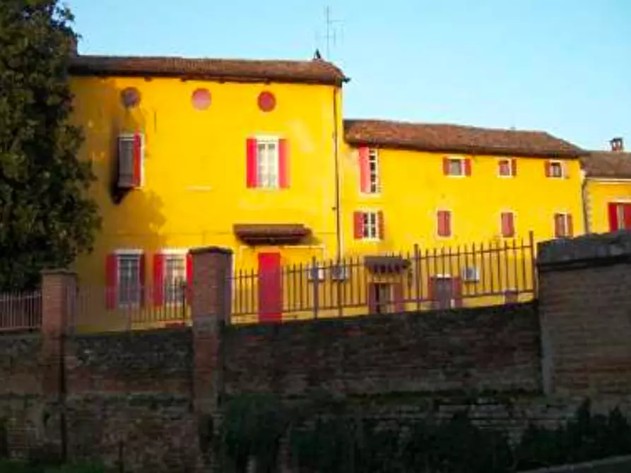 Immagine 2 di Locale commerciale in vendita  a Semiana