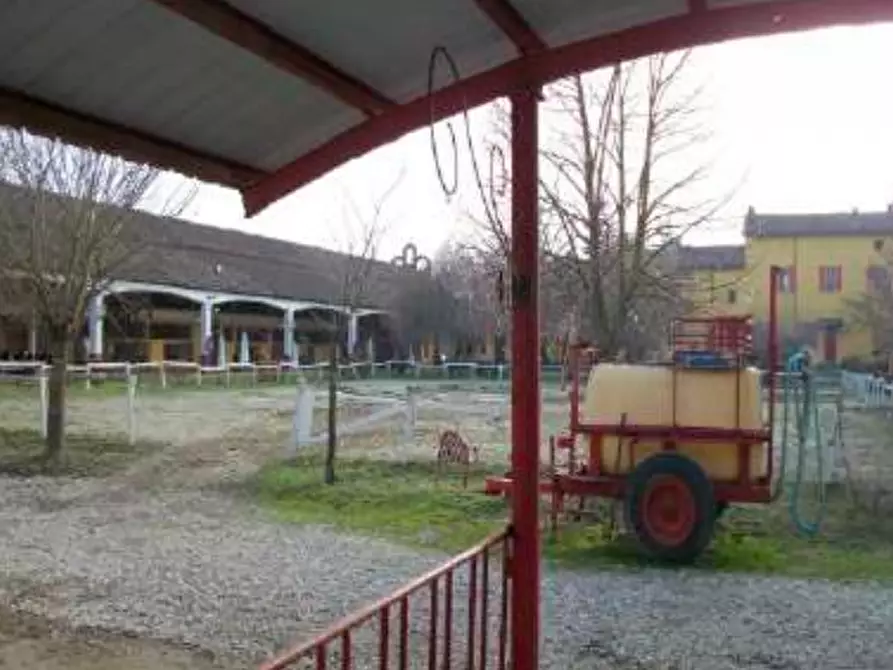 Immagine 7 di Locale commerciale in vendita  a Semiana