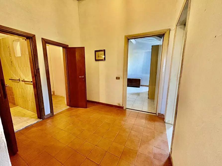 Immagine 12 di Porzione di casa in vendita  a Gambassi Terme