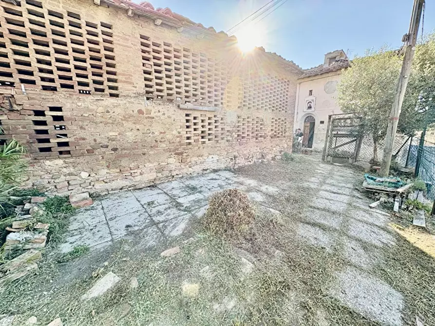 Immagine 47 di Porzione di casa in vendita  a Gambassi Terme