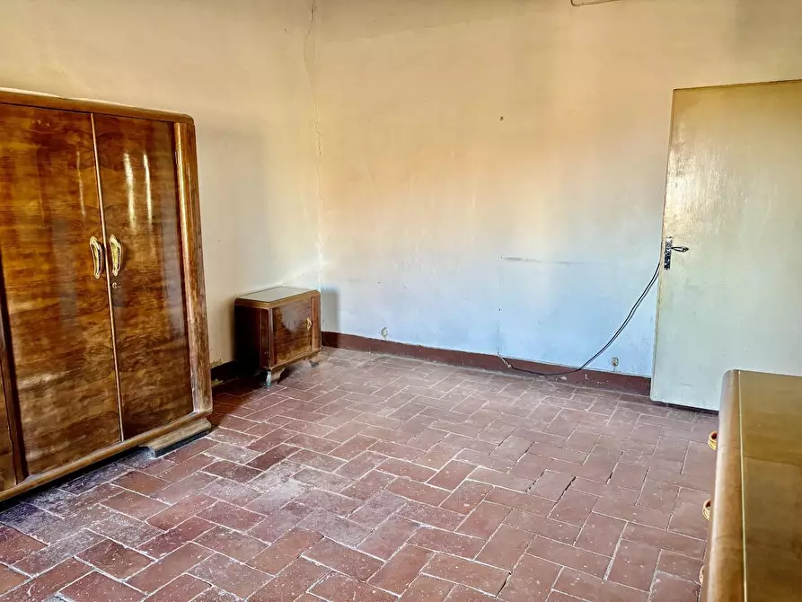 Immagine 10 di Porzione di casa in vendita  a Gambassi Terme