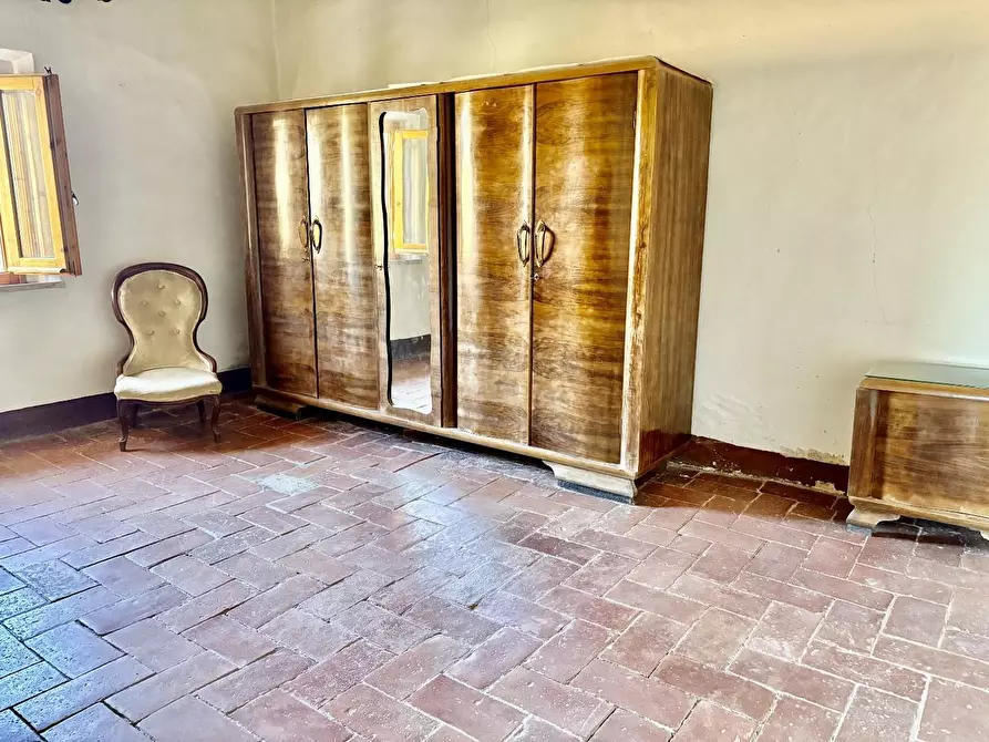 Immagine 8 di Porzione di casa in vendita  a Gambassi Terme