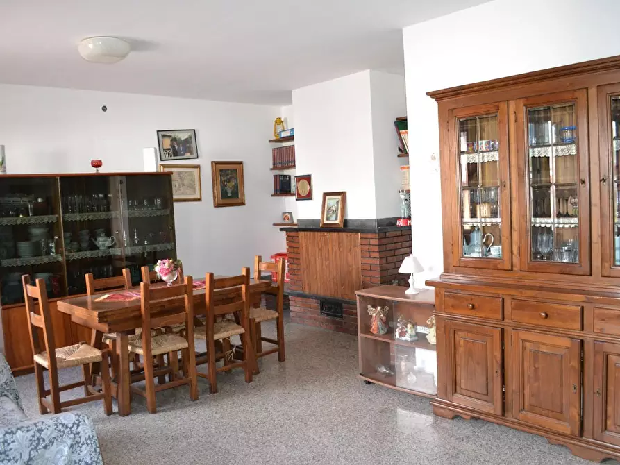 Immagine 5 di Casa indipendente in vendita  a Massa