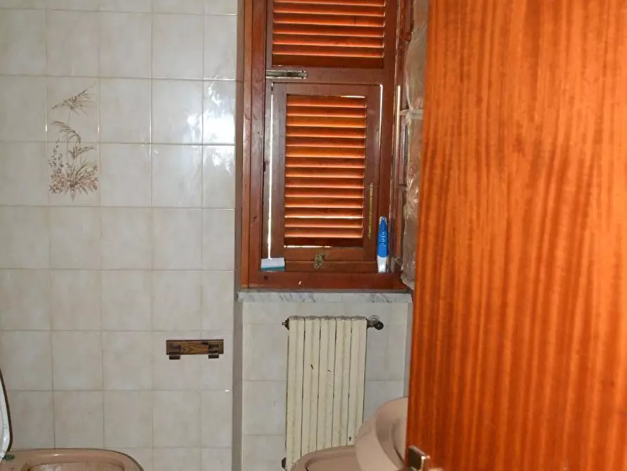 Immagine 10 di Casa indipendente in vendita  a Massa