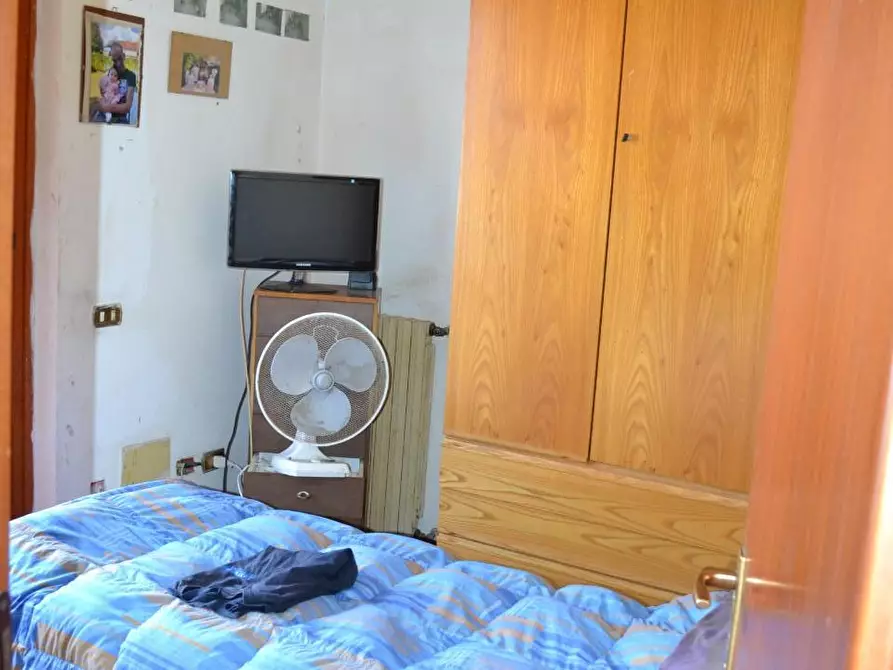 Immagine 9 di Casa indipendente in vendita  a Massa