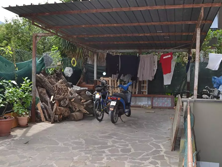 Immagine 21 di Casa indipendente in vendita  a Massa