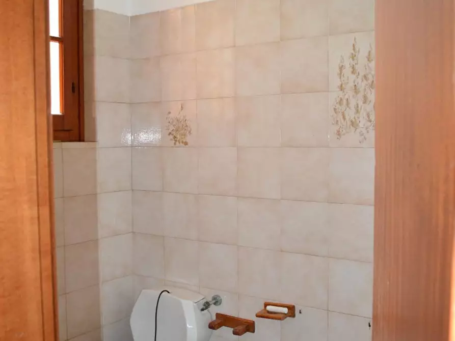 Immagine 7 di Casa indipendente in vendita  a Massa