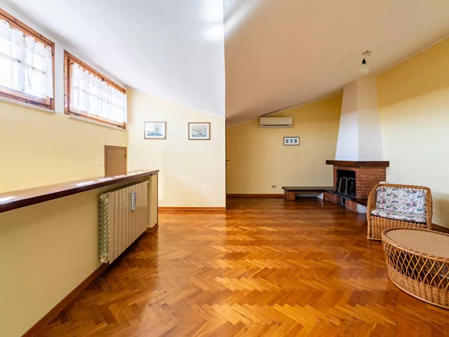 Immagine 16 di Appartamento in vendita  a Ponsacco