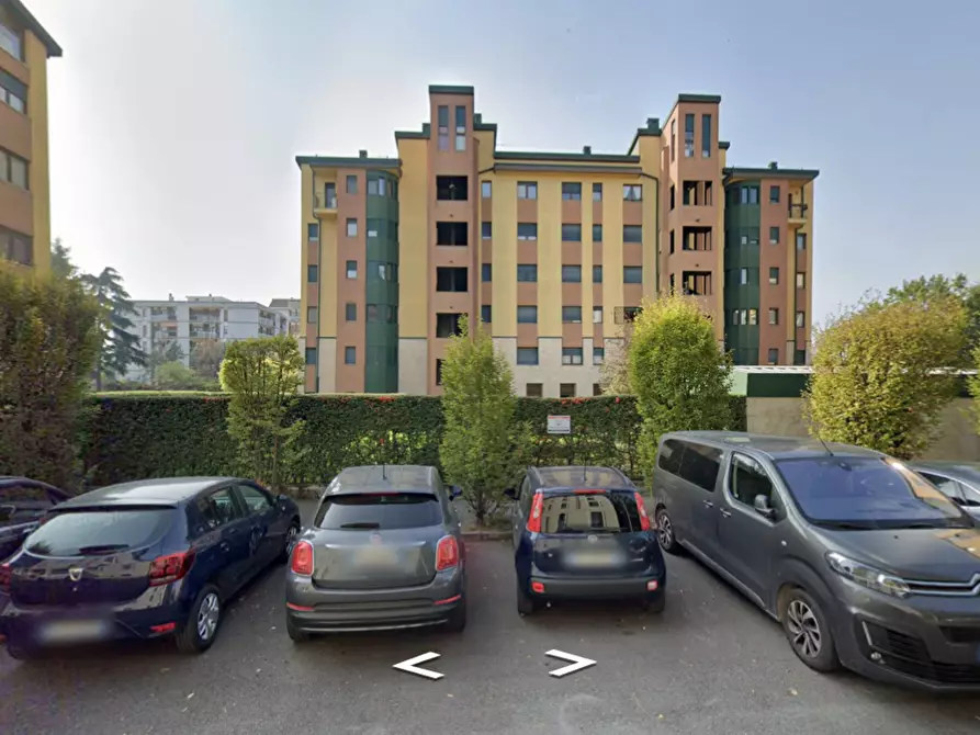 Immagine 3 di Appartamento in vendita  a Monza