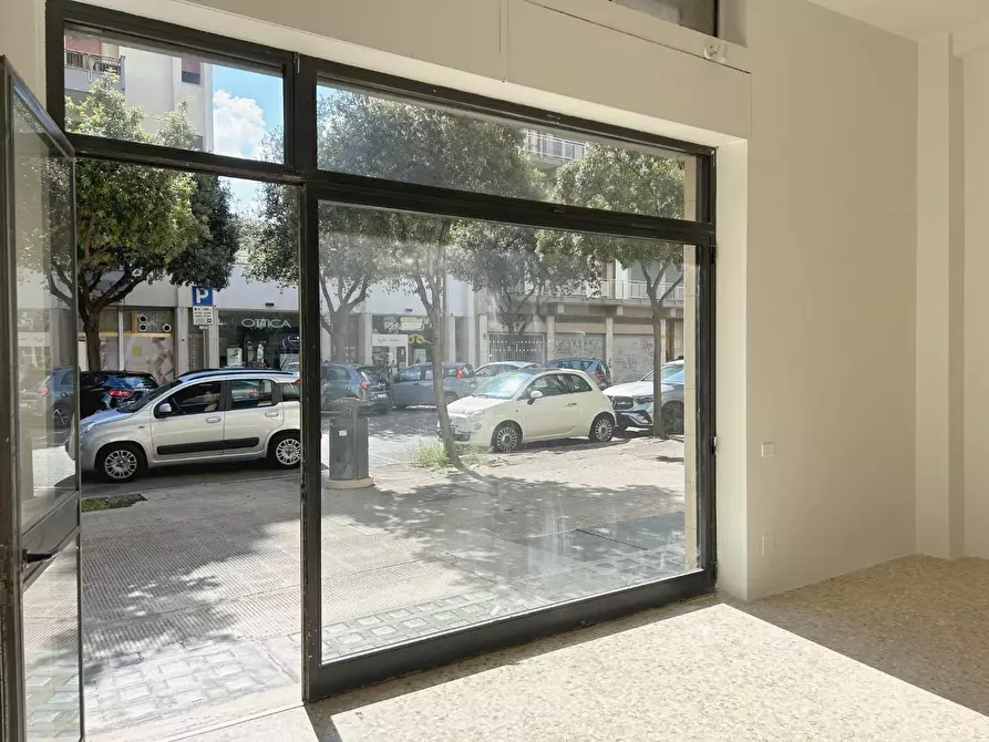Immagine 4 di Locale commerciale in vendita  a Lecce