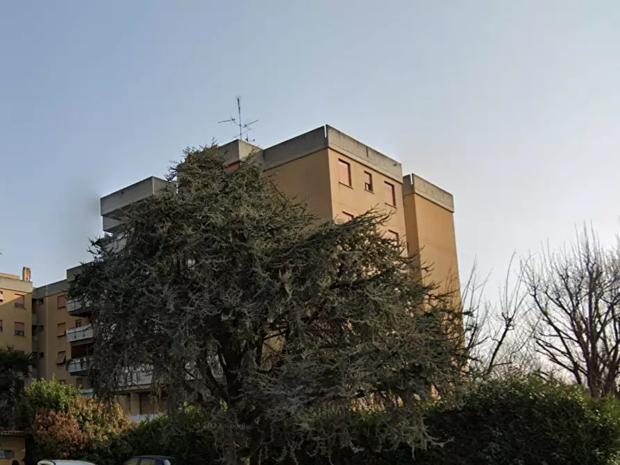 Immagine 2 di Magazzino in vendita  a Cesano Maderno