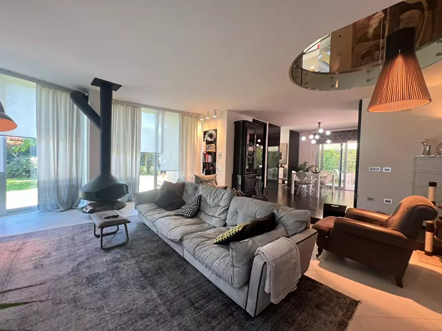 Immagine 10 di Villa in vendita  a Fucecchio