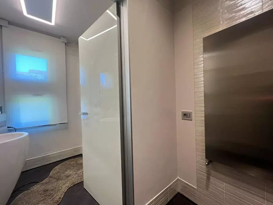 Immagine 17 di Villa in vendita  a Fucecchio