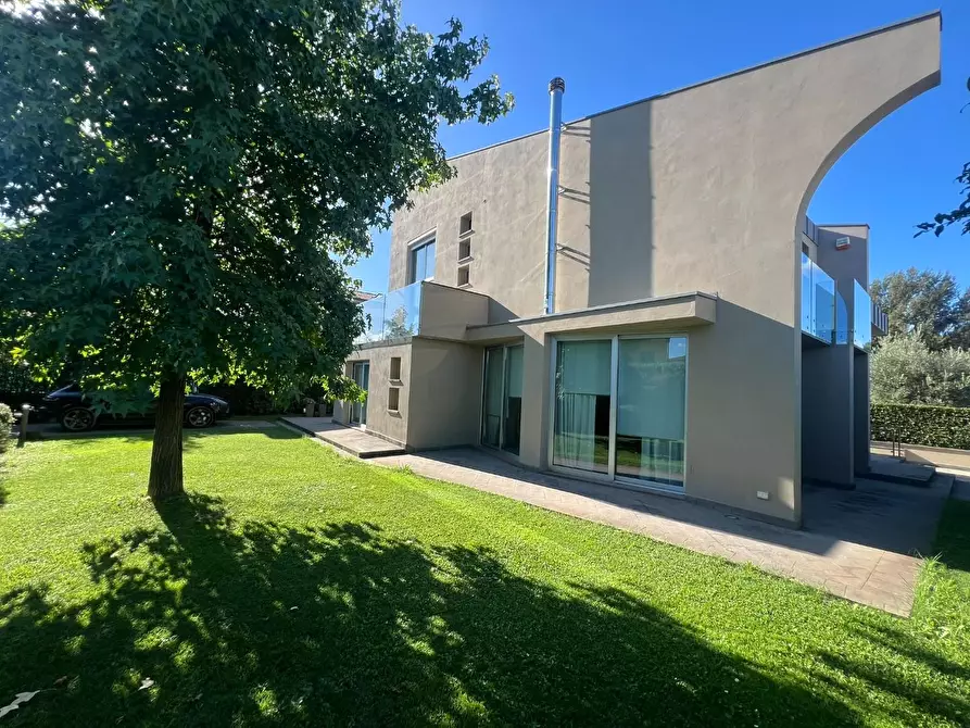 Immagine 47 di Villa in vendita  a Fucecchio