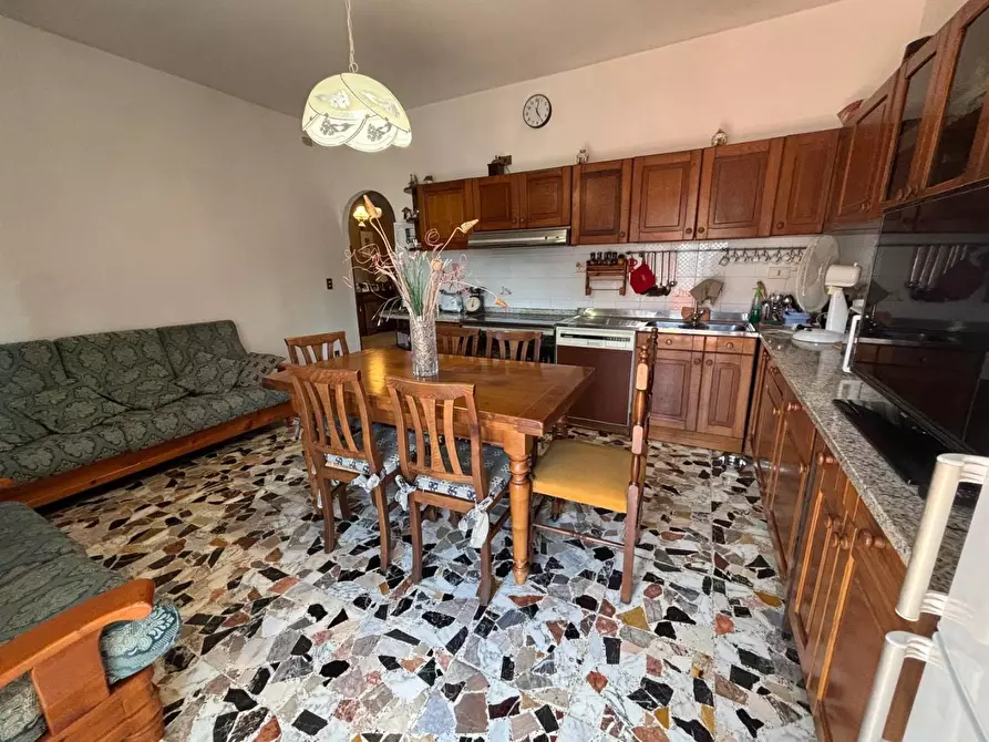 Immagine 4 di Appartamento in vendita  a Vinci