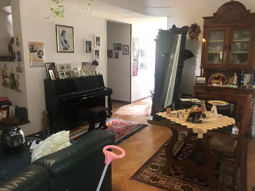 Immagine 9 di Casa quadrifamiliare in vendita  a Massa