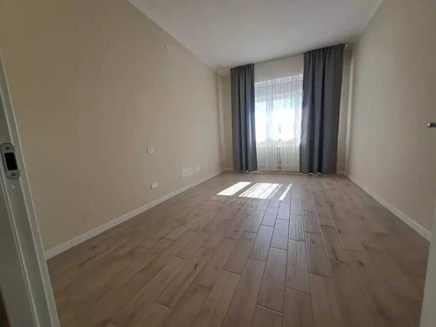 Immagine 21 di Appartamento in vendita  a Carrara