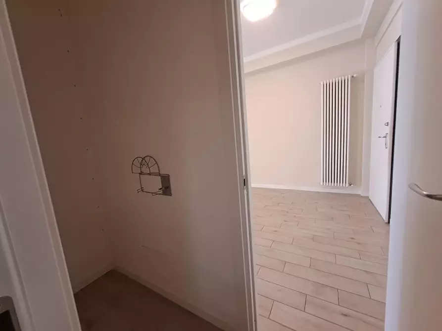 Immagine 27 di Appartamento in vendita  a Carrara