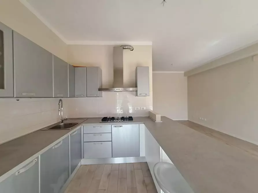 Immagine 11 di Appartamento in vendita  a Carrara