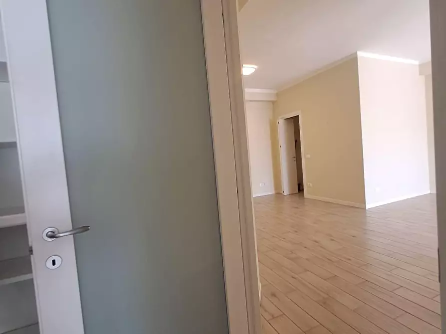 Immagine 29 di Appartamento in vendita  a Carrara