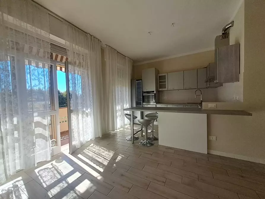 Immagine 9 di Appartamento in vendita  a Carrara