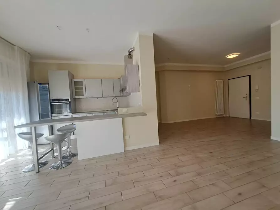 Immagine 12 di Appartamento in vendita  a Carrara