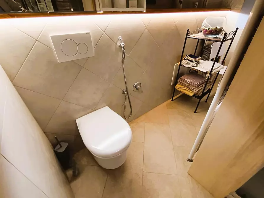 Immagine 27 di Appartamento in vendita  a Empoli