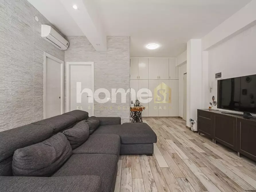 Immagine 6 di Appartamento in vendita  a Reggio Nell'emilia