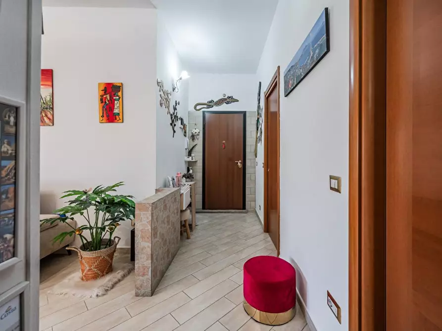 Immagine 10 di Appartamento in vendita  a Reggio Nell'emilia