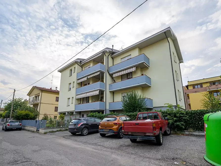Immagine 36 di Appartamento in vendita  a Reggio Nell'emilia