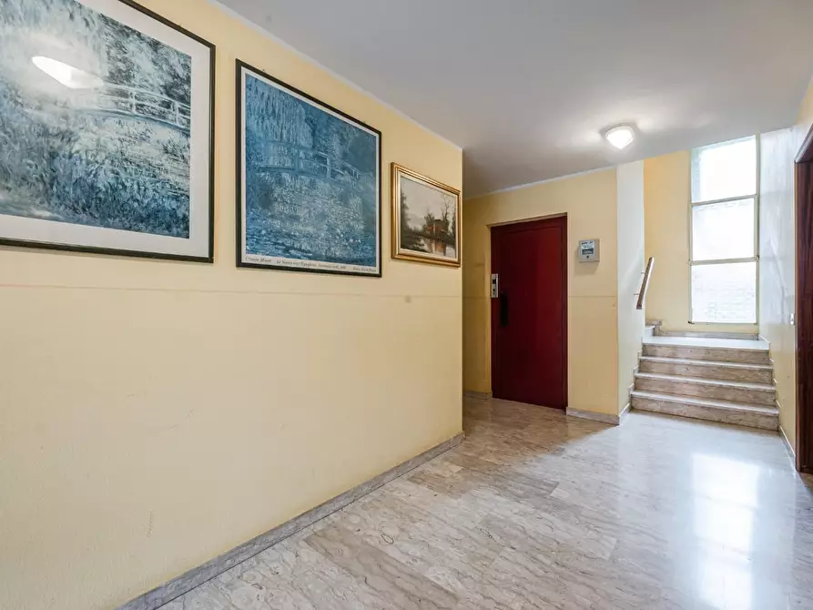 Immagine 30 di Appartamento in vendita  a Reggio Nell'emilia