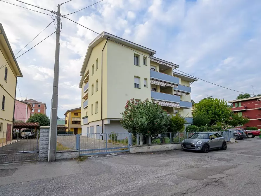Immagine 34 di Appartamento in vendita  a Reggio Nell'emilia