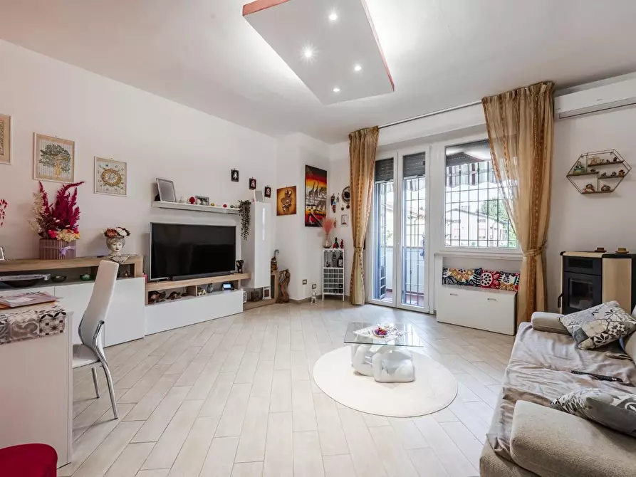 Immagine 1 di Appartamento in vendita  a Reggio Nell'emilia