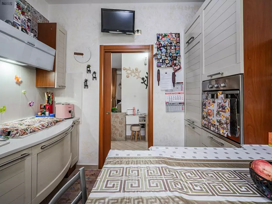 Immagine 7 di Appartamento in vendita  a Reggio Nell'emilia