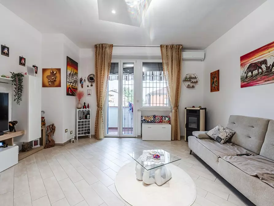 Immagine 4 di Appartamento in vendita  a Reggio Nell'emilia