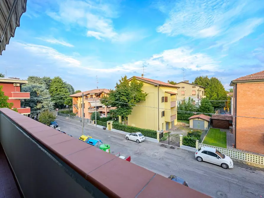 Immagine 12 di Appartamento in vendita  a Reggio Nell'emilia