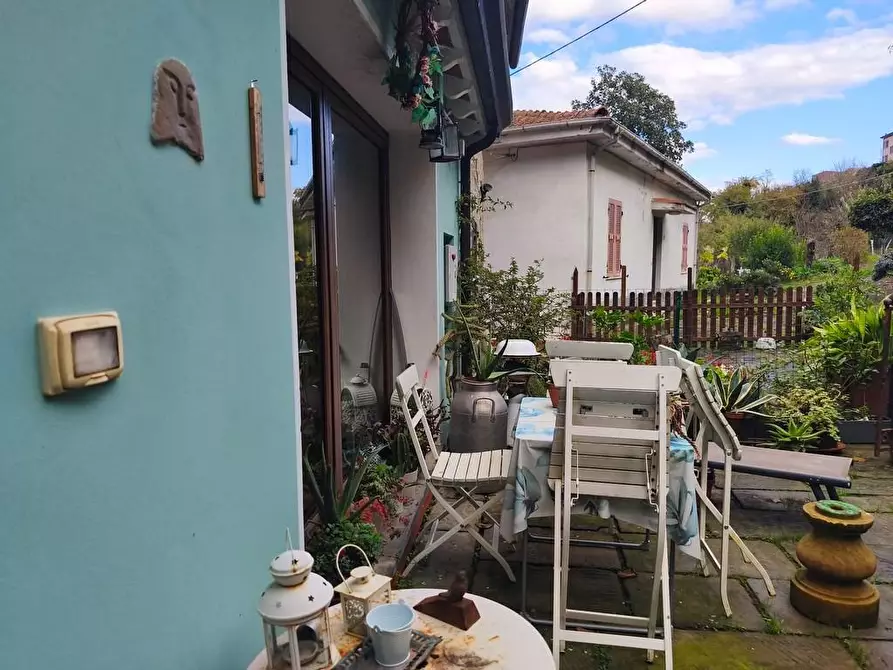 Immagine 5 di Casa semindipendente in vendita  a Ameglia