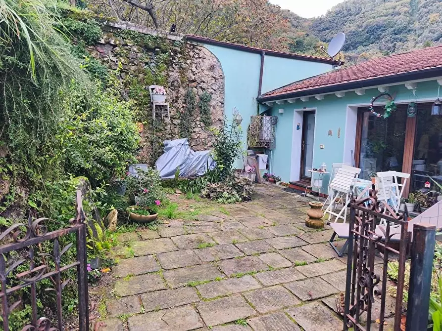 Immagine 42 di Casa semindipendente in vendita  a Ameglia