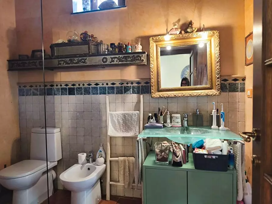 Immagine 11 di Casa semindipendente in vendita  a Ameglia