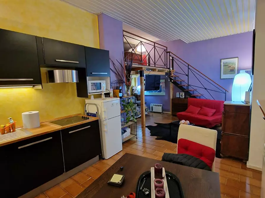 Immagine 2 di Appartamento in vendita  a Siena