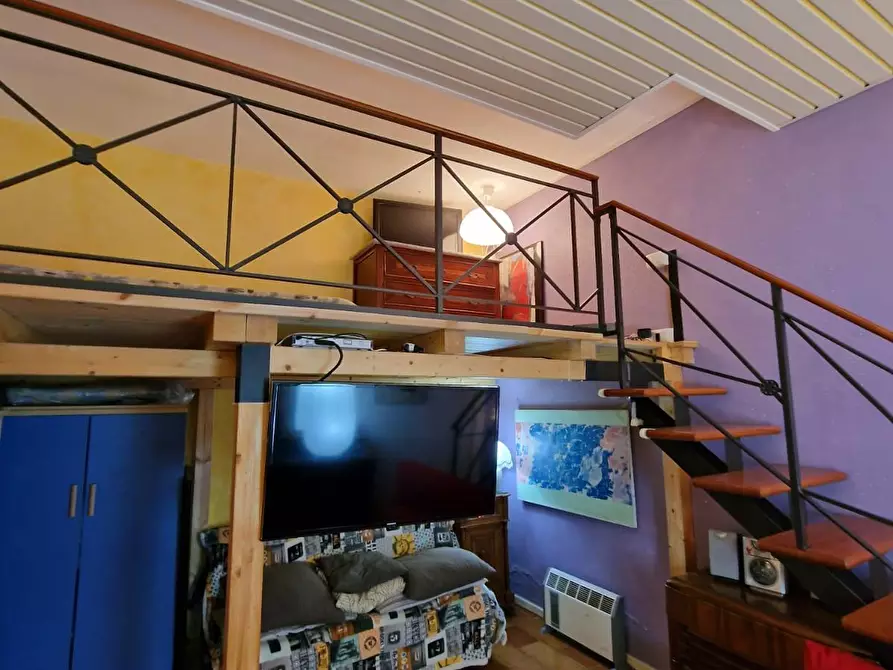 Immagine 5 di Appartamento in vendita  a Siena