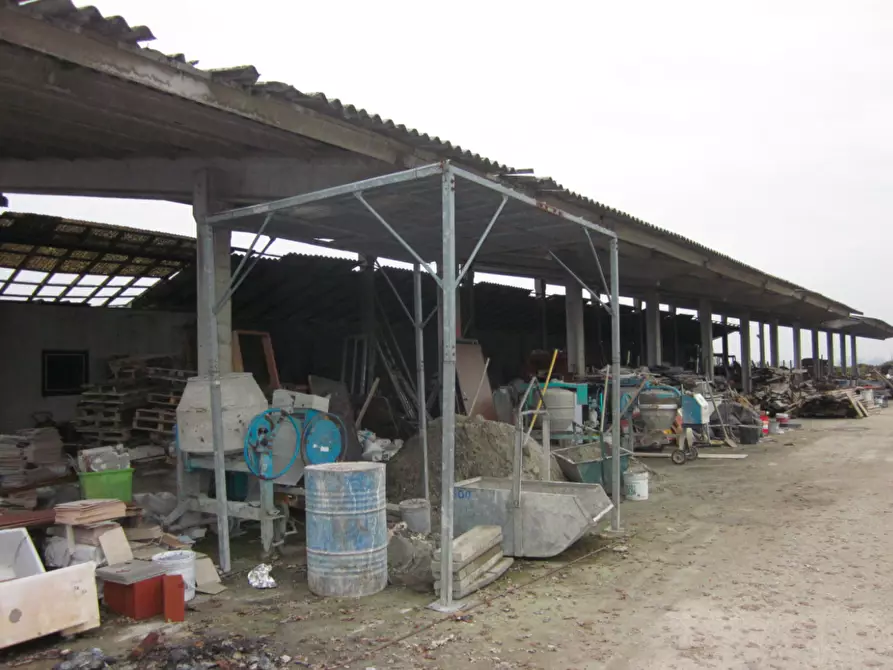 Immagine 2 di Rustico / casale in vendita  a Zerbolò