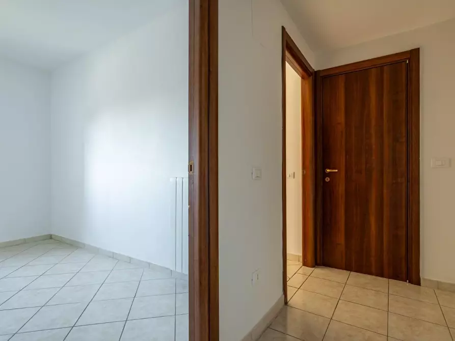 Immagine 6 di Appartamento in vendita  a Cascina